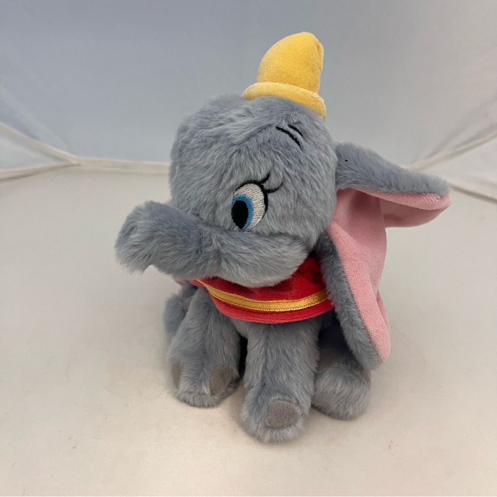 Disney Store Small Dumbo Elephant Plush Stuffed Animal Hoop Retail Store
